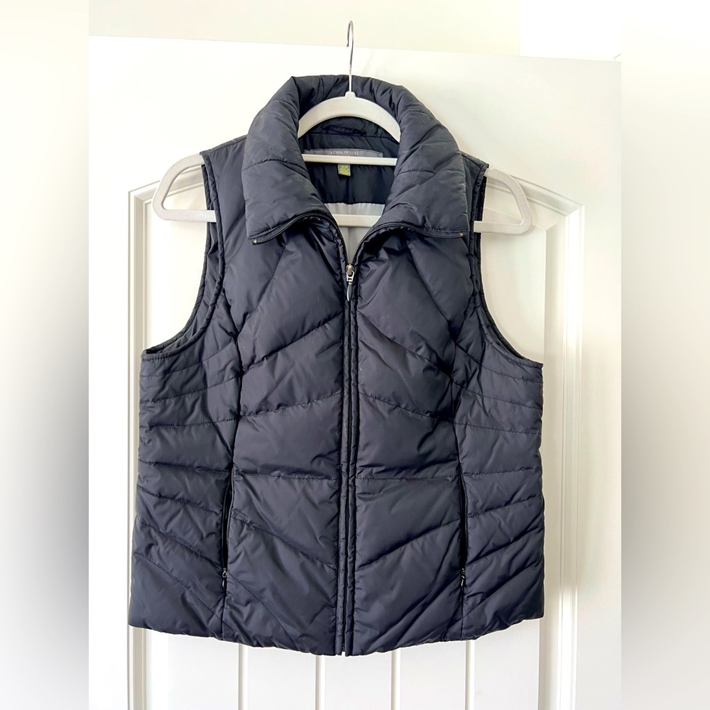 Kenneth Cole Women’s  down/feather puffer vest